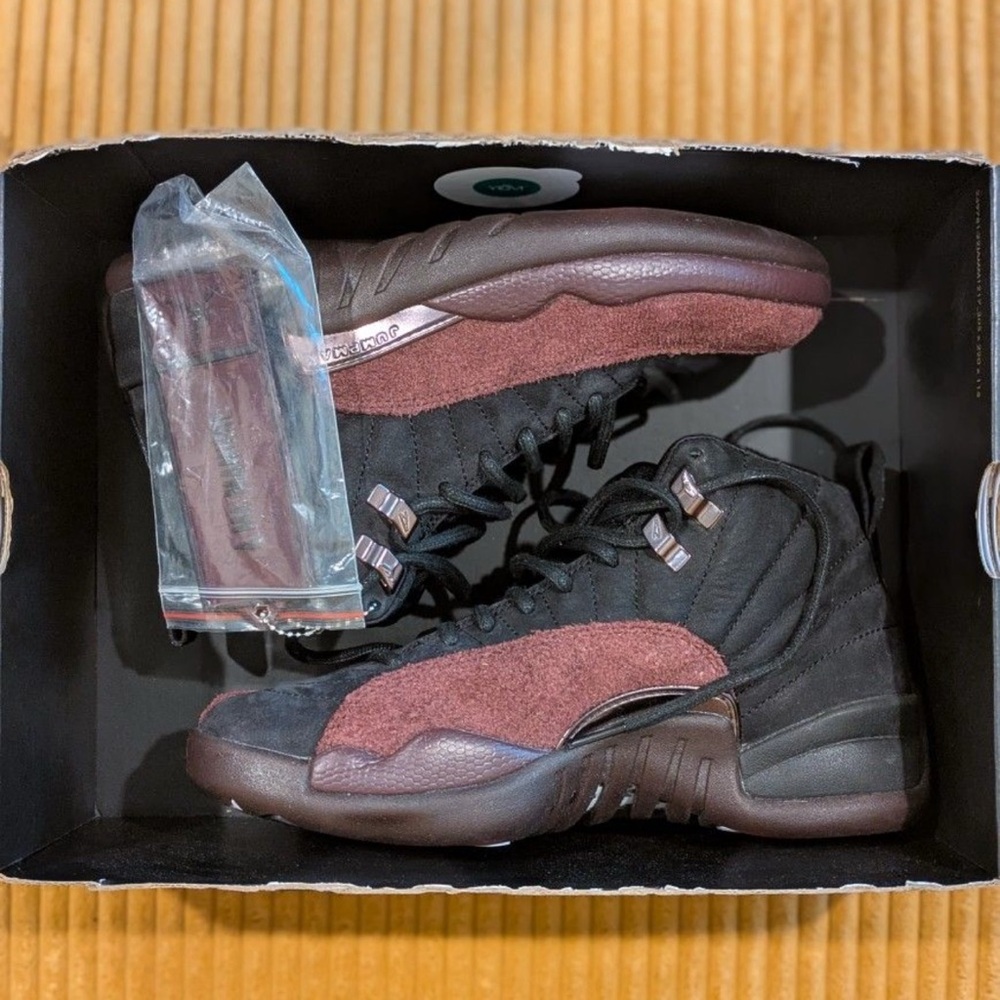 WMNS Jordan 12 Retro x A Ma Maniere - Size 6W/4.5M